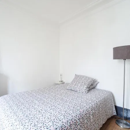 Apartment Charming Near Pere Lachaise *